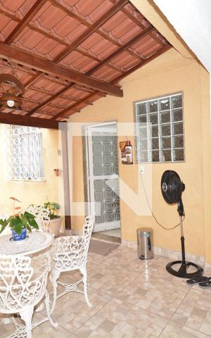 Casa à venda com 217m², 4 quartos e 2 vagasChurrasqueira