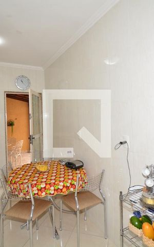 Casa à venda com 217m², 4 quartos e 2 vagasCozinha