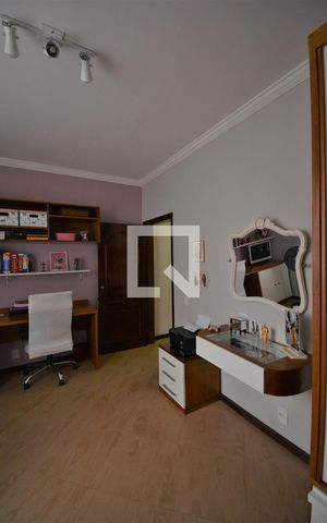 Casa à venda com 217m², 4 quartos e 2 vagasQuarto 2 do Segundo Piso