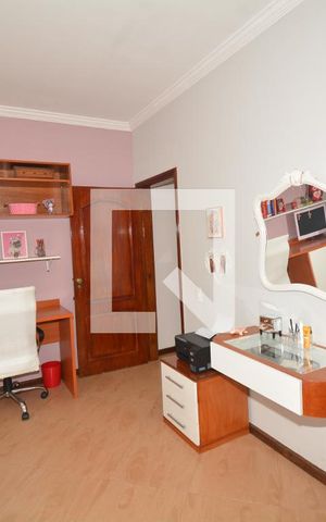 Casa à venda com 217m², 4 quartos e 2 vagasQuarto 2 do Segundo Piso