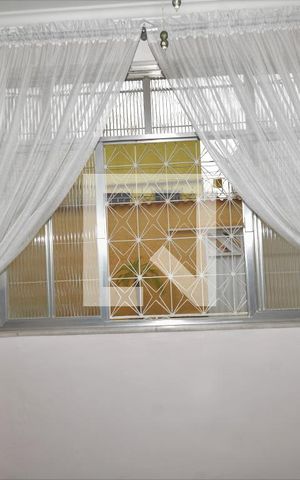 Casa à venda com 217m², 4 quartos e 2 vagasSala de Estar