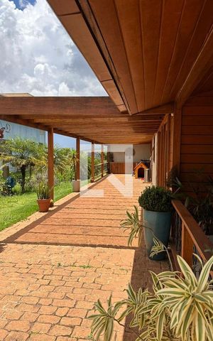 Casa de condomínio para alugar com 810m², 4 quartos e 3 vagas Casa de condomínio para alugar com 810m², 4 quartos e 3 vagasÁrea Externa