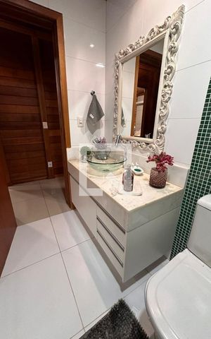 Casa de condomínio para alugar com 810m², 4 quartos e 3 vagas Casa de condomínio para alugar com 810m², 4 quartos e 3 vagasBanheiro 2