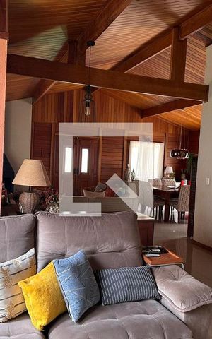 Casa de condomínio para alugar com 810m², 4 quartos e 3 vagas Casa de condomínio para alugar com 810m², 4 quartos e 3 vagasSala