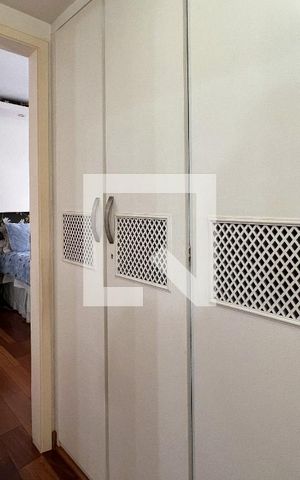 Apartamento à venda com 80m², 2 quartos e 2 vagasCorredor