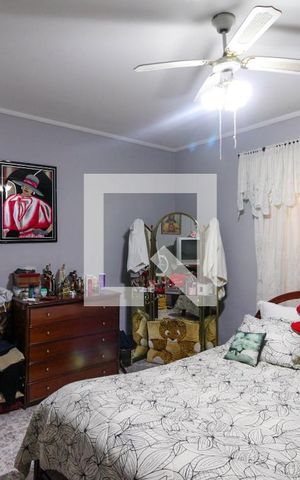 Casa à venda com 340m², 4 quartos e 3 vagas Casa à venda com 340m², 4 quartos e 3 vagasQuarto 2