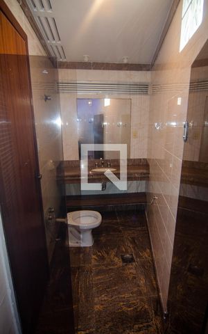 Apartamento para alugar com 165m², 4 quartos e 2 vagasBanheiro do Quarto 4