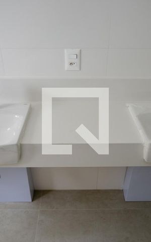 Apartamento à venda com 265m², 4 quartos e 6 vagas Apartamento à venda com 265m², 4 quartos e 6 vagasBanheiro da suíte 1