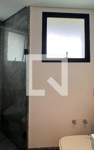 Apartamento à venda com 357m², 4 quartos e 4 vagasBanheiro da Suíte 2