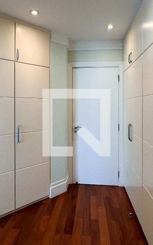 Apartamento à venda com 357m², 4 quartos e 4 vagasSuíte 4