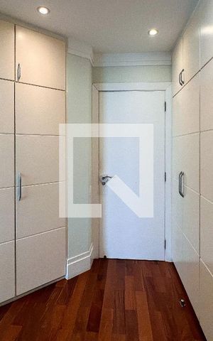 Apartamento à venda com 357m², 4 quartos e 4 vagasSuíte 4
