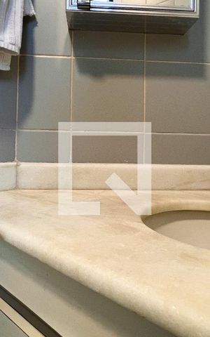 Apartamento à venda com 357m², 4 quartos e 4 vagasBanheiro de Serviço