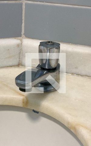 Apartamento à venda com 357m², 4 quartos e 4 vagasBanheiro de Serviço