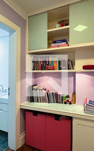 Apartamento à venda com 357m², 4 quartos e 4 vagasSuíte 2