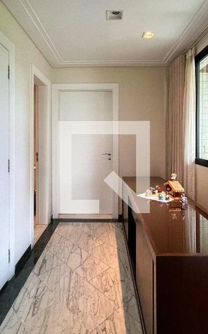 Apartamento à venda com 357m², 4 quartos e 4 vagasHall
