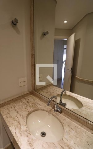 Apartamento à venda com 384m², 4 quartos e 4 vagasBanheiro Lavado