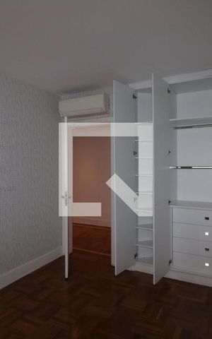 Apartamento à venda com 384m², 4 quartos e 4 vagasQuarto 2
