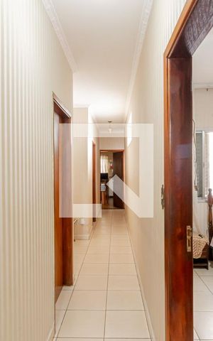Casa à venda com 400m², 3 quartos e 8 vagas Casa à venda com 400m², 3 quartos e 8 vagasCorredor