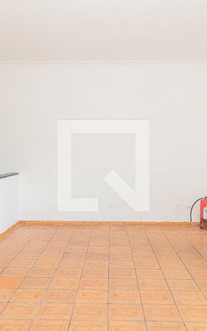Casa para alugar com 200m², 2 quartos e sem vaga Casa para alugar com 200m², 2 quartos e sem vagaSala