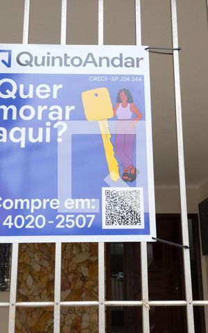 Casa à venda com 431m², 5 quartos e 4 vagas Casa à venda com 431m², 5 quartos e 4 vagasFachada