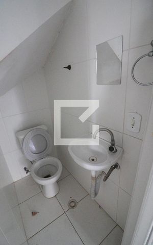 Casa de condomínio à venda com 95m², 3 quartos e 2 vagasBanheiro 2