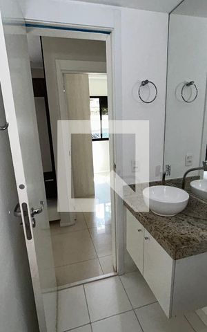 Apartamento à venda com 56m², 2 quartos e 1 vagaBanheiro Social