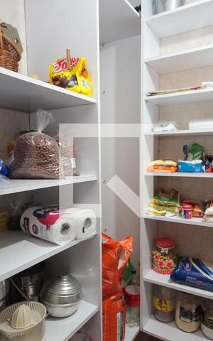 Casa à venda com 400m², 3 quartos e 5 vagas Casa à venda com 400m², 3 quartos e 5 vagasdispensa