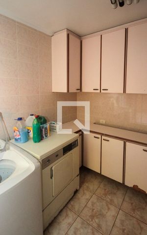Casa à venda com 400m², 3 quartos e 5 vagas Casa à venda com 400m², 3 quartos e 5 vagasÁrea de Serviço
