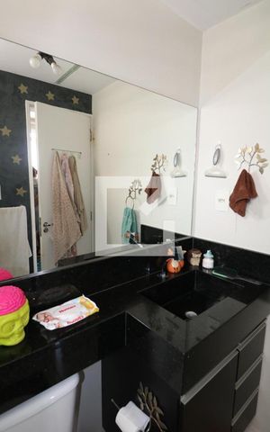 Apartamento para alugar com 72m², 2 quartos e 2 vagasBanheiro