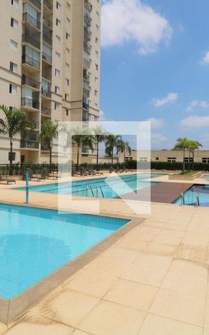 Apartamento para alugar com 72m², 2 quartos e 2 vagasÁrea comum - Piscina