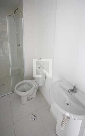 Apartamento para alugar com 39m², 2 quartos e 1 vaga Apartamento para alugar com 39m², 2 quartos e 1 vagaBanheiro