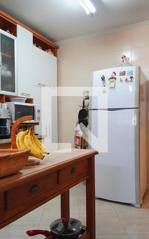 Casa à venda com 200m², 3 quartos e 2 vagasCozinha 