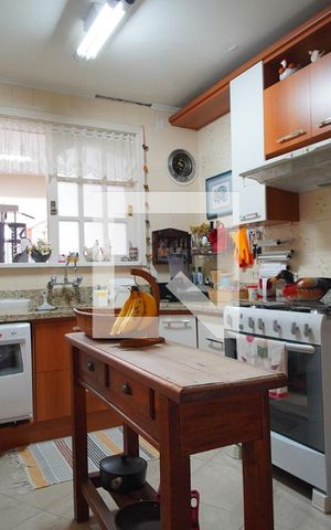 Casa à venda com 200m², 3 quartos e 2 vagasCozinha 
