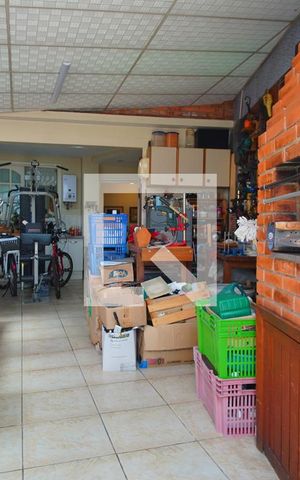 Casa à venda com 200m², 3 quartos e 2 vagasEspaço  churrasqueira 
