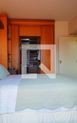 Casa à venda com 200m², 3 quartos e 2 vagasQuarto suíte 