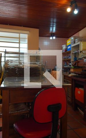 Casa à venda com 200m², 3 quartos e 2 vagasSala 