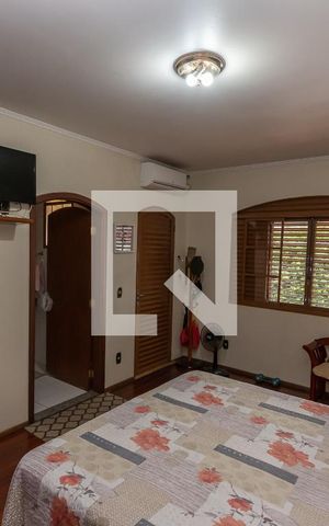 Casa à venda com 419m², 4 quartos e 4 vagas Casa à venda com 419m², 4 quartos e 4 vagasSuite 2