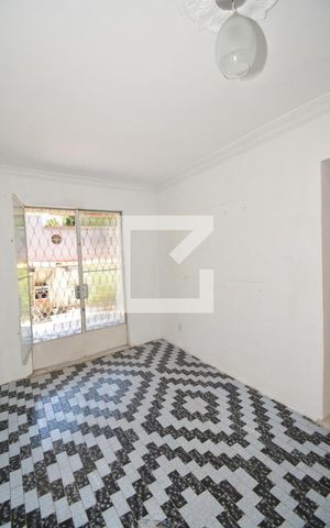 Casa à venda com 100m², 2 quartos e 1 vagaSala