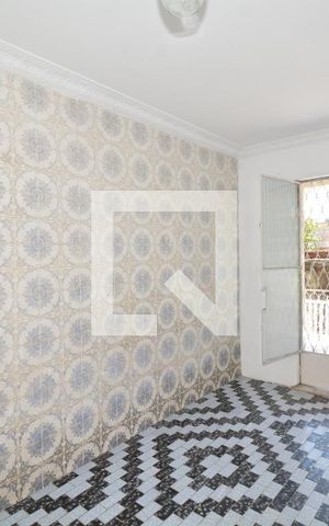 Casa à venda com 100m², 2 quartos e 1 vagaSala