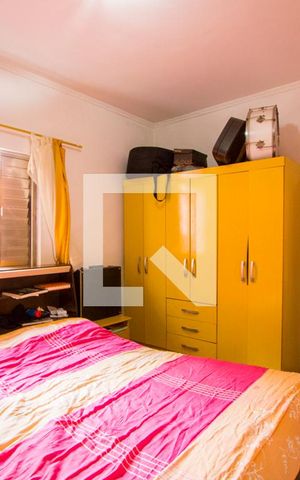 Casa à venda com 180m², 2 quartos e 3 vagas Casa à venda com 180m², 2 quartos e 3 vagasQuarto 1 - Suíte