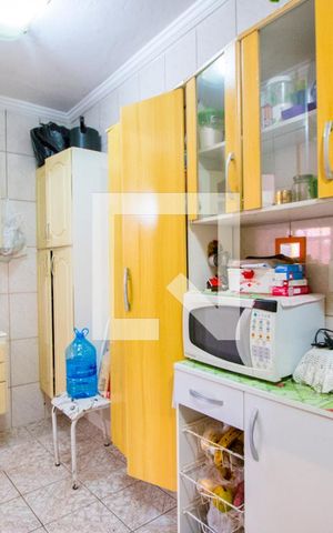 Casa à venda com 180m², 2 quartos e 3 vagas Casa à venda com 180m², 2 quartos e 3 vagasCozinha