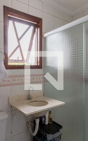 Casa à venda com 194m², 4 quartos e 3 vagasBanheiro da Suíte 1