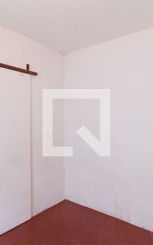Casa para alugar com 35m², 1 quarto e sem vaga Casa para alugar com 35m², 1 quarto e sem vagaQuarto