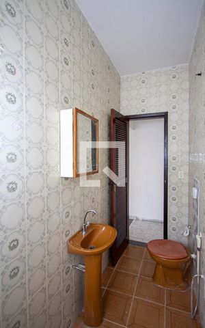 Apartamento para alugar com 110m², 2 quartos e sem vagaBanheiro