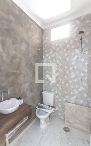 Casa para alugar com 120m², 2 quartos e 3 vagas Casa para alugar com 120m², 2 quartos e 3 vagasBanheiro social