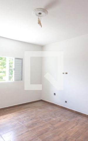 Casa para alugar com 120m², 2 quartos e 3 vagas Casa para alugar com 120m², 2 quartos e 3 vagasQuarto