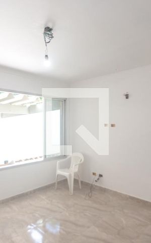 Casa para alugar com 120m², 2 quartos e 3 vagas Casa para alugar com 120m², 2 quartos e 3 vagasSala de estar