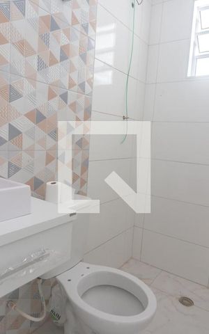 Casa para alugar com 120m², 2 quartos e 3 vagas Casa para alugar com 120m², 2 quartos e 3 vagasBanheiro social