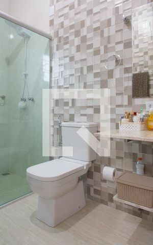 Casa à venda com 225m², 4 quartos e 4 vagasBanheiro Suíte