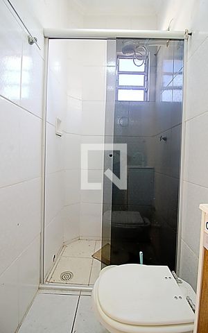 Casa para alugar com 250m², 3 quartos e 6 vagasBanheiro da  Edícula 